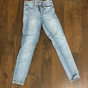 American Eagle Outfitters Light Wash Skinny Jeans